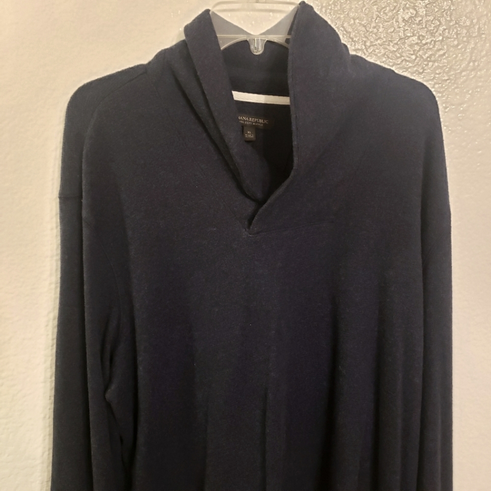 Banana Republic Men's Sweater XL Blue Shawl collar